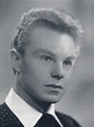 Tribute To Sir Derek Jacobi — Young Derek in 1968 at the time of the ...