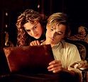 Kate Winslet as Rose DeWitt Bukater and Leonardo DiCaprio as Jack ...