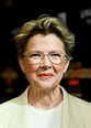 Aos 65 anos, Annette Bening conta como sobreviveu ao etarismo e a ...