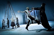 Aus Erde gemacht - „Nathan der Weise“ begeistert im Deutschen Theater
