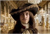 George Blagden as King Louis XIV. Versailles La Série (2015) Saison 1 ...