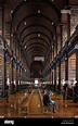 Irlanda, Dublín, el Trinity College, el antiguo edificio de la ...