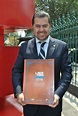 Francisco López, director general de la Coparmex, sostiene el libro en ...