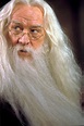 Richard Harris as Professor Dumbledore. | Harry potter, Sinema, Çizim