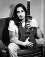 Pin by tay on bands. | Nuno bettencourt, Poses, Just beautiful men
