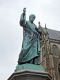 Haarlem - Lautje, het standbeeld van de Haarlemmer Laurens Janszoon ...