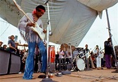 See Jimi Hendrix play The Star Spangled Banner at Woodstock (1969 ...