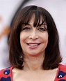 Illeana Douglas Biography, Age, Height, Movies and TV Shows, Net Worth