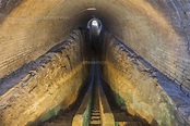 ウルグベク天文台の地下施設[01431037894]の写真素材・イラスト素材｜アマナイメージズ
