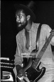 Rosko Gee from Traffic performs live on stage in New York in 1974 ニュース ...