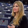 MEPs strip Eva Kaili of vice-presidency over Qatar corruption scandal ...