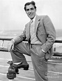 Actor David Farrar poses on the deck of the Queen Mary. 1947 Photograph ...