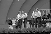 Beach Boys at the Hollywood Bowl (1963) : OldSchoolCool