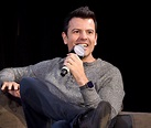 Jordan Knight 2022: Wife, net worth, tattoos, smoking & body facts - Taddlr