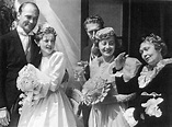 Brian Aherne, Joan Fontaine, Olivia de Havilland and Mother on Joan's ...