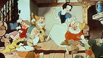 El 21 de diciembre de 1937 Walt Disney estrenó "Blancanieves y los ...