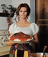 Sophia Loren shows off her traditional Italian cooking in 1972 | Sophia ...
