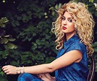 Tori Kelly Biography - Facts, Childhood, Family Life & Achievements