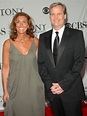 Jeff Daniels and his wife, Kathleen Treado | Celebrities, Celebrity photos, American actors