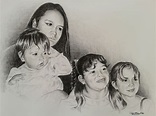 Retratos a lápiz: Retrato de mamá con niños