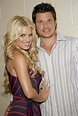IT’S OFFICIAL- Jessica Simpson and Nick Lachey split up
