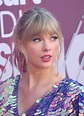 Taylor Swift Sparkles In 'Style' At The iHeart Radio Music Awards In A ...