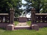 St. Louis, MO: Calvary Cemetery Gallery - BELLA MORTE