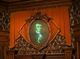 Disney Confuses the Ghost Host for Master Gracey on New Haunted Mansion ...