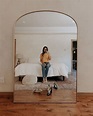 15 Ideas para decorar el rinconcito de tu cuarto con un espejo largo