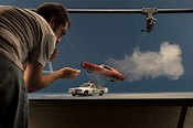 Photographer Felix Hernandez Shoots Epic Scenes Using Miniature Cars ...