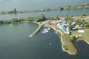 Kahnawake Marina in Kahnawake, QC, Canada - Marina Reviews - Phone ...