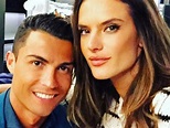Cristiano Ronaldo e Alessandra Ambrósio... a dar toques numa bola