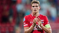 OFICIAL: Guus Til assina com o SC Freiburg - Futebol Holandês