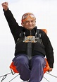 Lord Of The Rings star Kiran Shah becomes world's smallest wingwalker ...