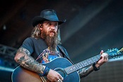 Review: Cody Jinks gives it his all before being taken to the hospital ...