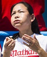 Sonya Thomas breaks record with 45 hotdogs at Nathan's eating contest ...