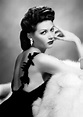 30 Stunning Black and White Portraits of Yvonne De Carlo From Between ...
