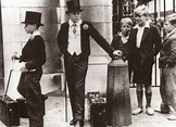 The great class divide in Great Britain before WWII. | The English ...