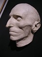 Death Masks of the Famous People (12 pics)