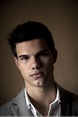 Taylor Lautner Portraits - Taylor Lautner Photo (9004171) - Fanpop