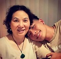 Chen Kun's son posted pictures of his mother outing - iMedia