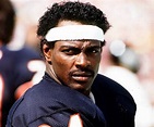 Walter Payton Biography - Facts, Childhood, Family Life & Achievements