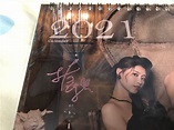 台灣 微笑女神 林真亦《真心真亦 Sincerely Yuna 》2021年簽名限量版寫真年曆, 教科書 - Carousell