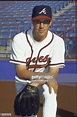 Portrait of Atlanta Braves Greg Maddux alone, wearing glasses. | アトランタブレーブス