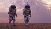 Video: Astronauts take their first steps on 'Mars' - Times of Oman