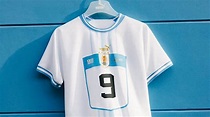 Uruguay presenta la camiseta alterna para el Mundial de Catar