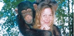 La increíble historia de Charla Nash, la mujer a la que un chimpancé le ...