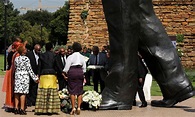Mandela Is Remembered on Anniversary of Death - The New York Times