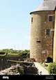 Canónigos y frente al castillo de Sedan desde el siglo XVI en Sedán ...