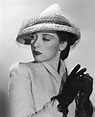 40 Fabulous Photos of Patricia Morison in the 1930s and ’40s | Vintage ...